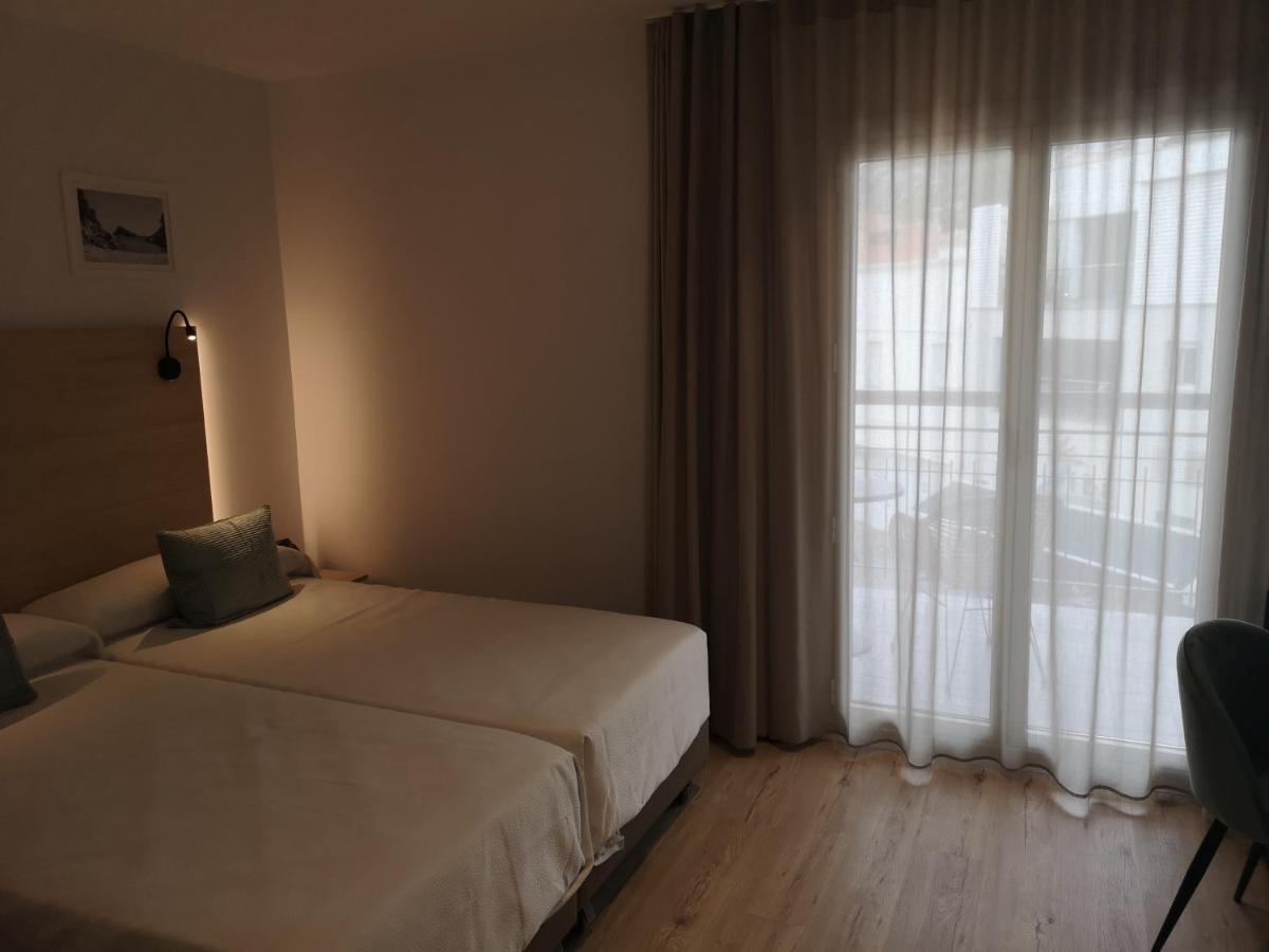 Hotel Coral Boutique By Gaiarooms 레스타르티트 외부 사진